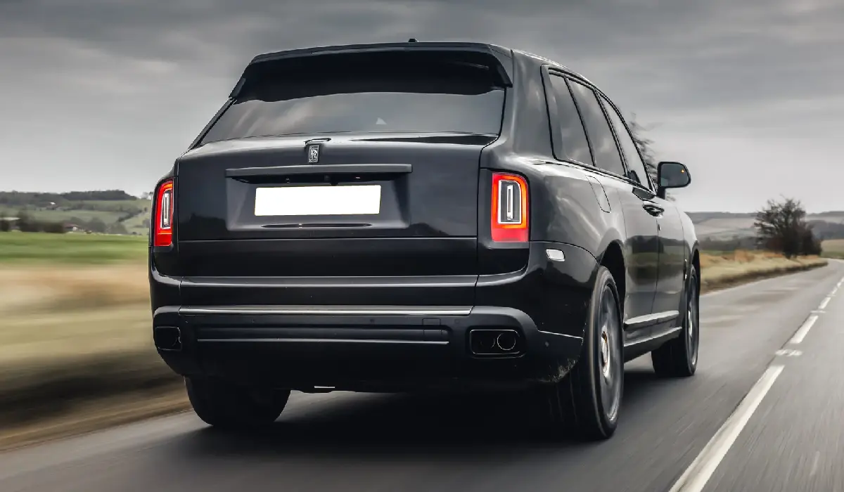 Rolls-Royce - Cullinan - Luxury SUV Car Rentals - Preowned SUV Car - Exclusive Concierge Club.webp